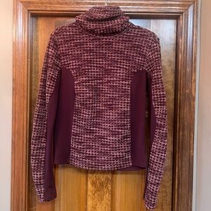 Nike Women’s Pro Hyperwarm Long Sleeve Brushed Training Top Sz M Maroon‎ EUC